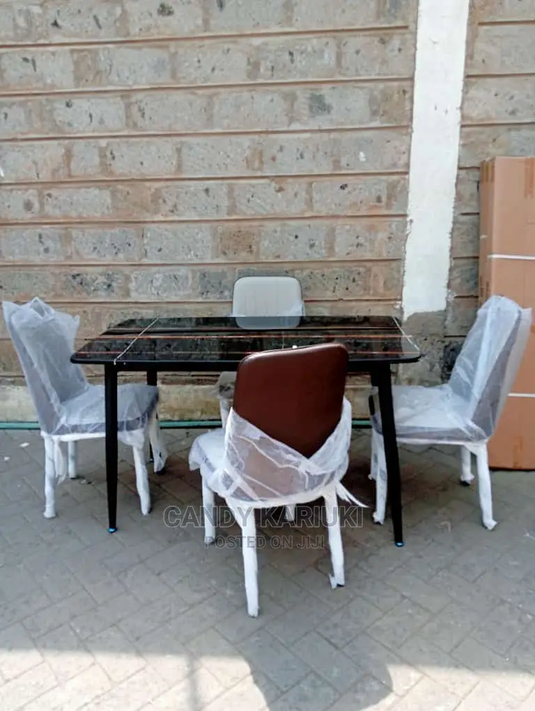 Classy 4 Seater Dining Table Set