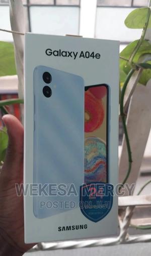 New Samsung Galaxy A04e 64 GB Gray - main view