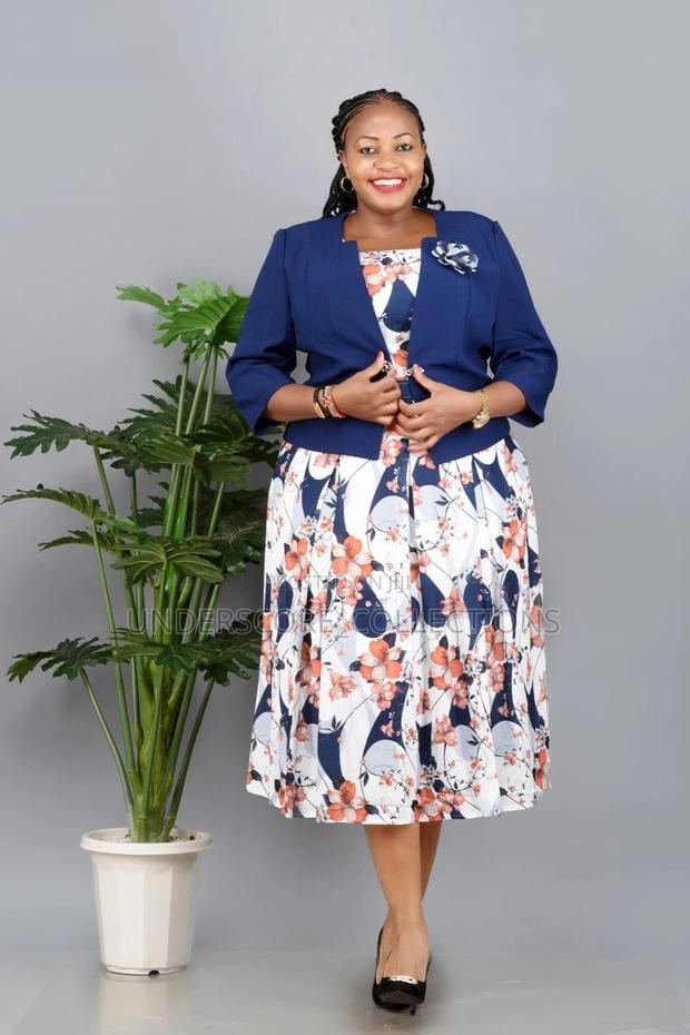 Classy Woman Plus Size Fitting Plitted Dresses - thumbnail 3