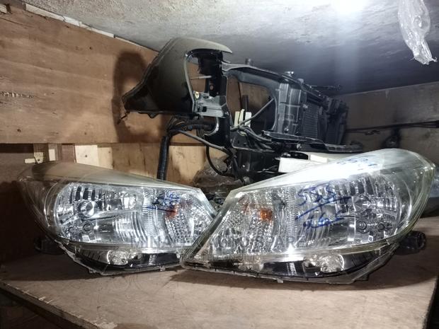 VITZ 2012 Zenon Headlights - main view
