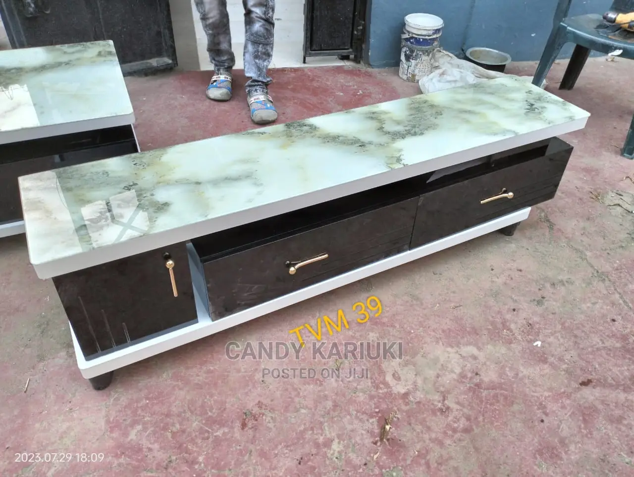 Extendable Glass Top Tv Stand