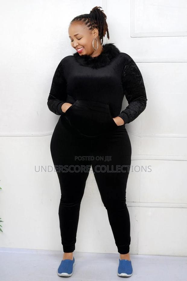 Ladies Quality Velvet Tracksuits - thumbnail 4