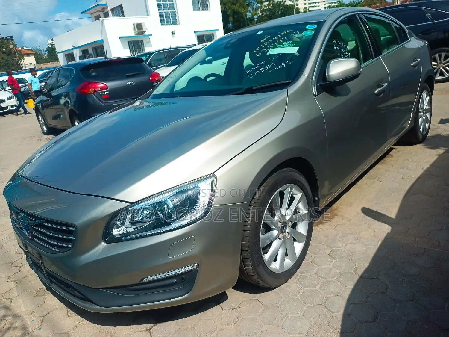 Volvo S60 T4 Base 2016 Gray