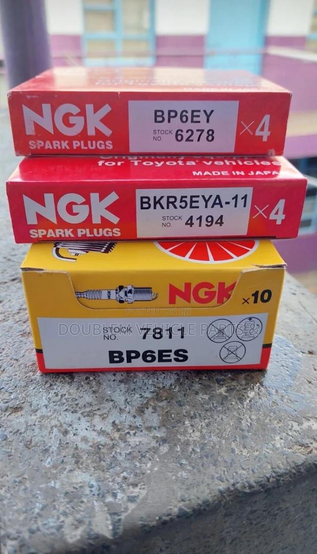 Spark Plugs Ngk Bp6ey 7811 Bp6es Bkr5eya-11 4194,6278 Original