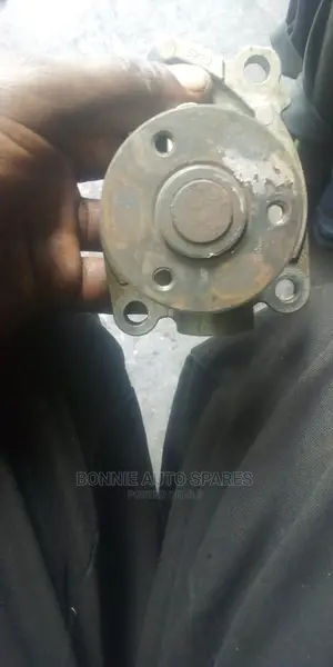 HR12 Engine Water Pump