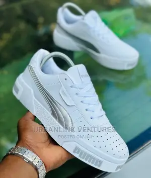 Puma Sneakers