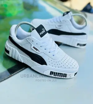 Puma Sneakers
