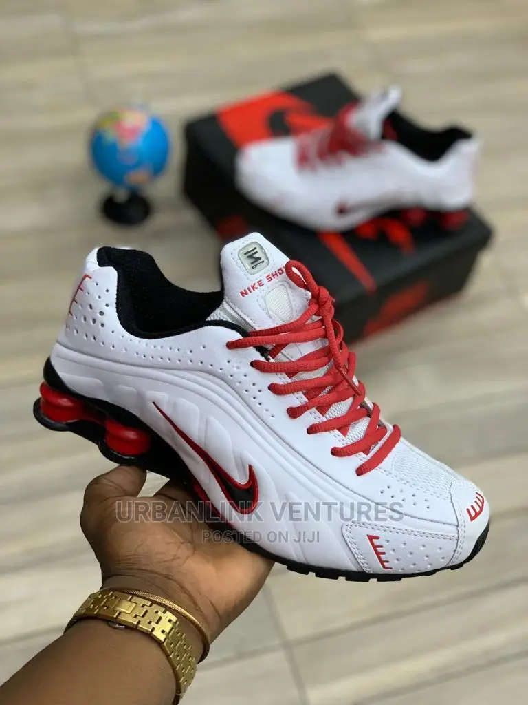 Nike Shoxs