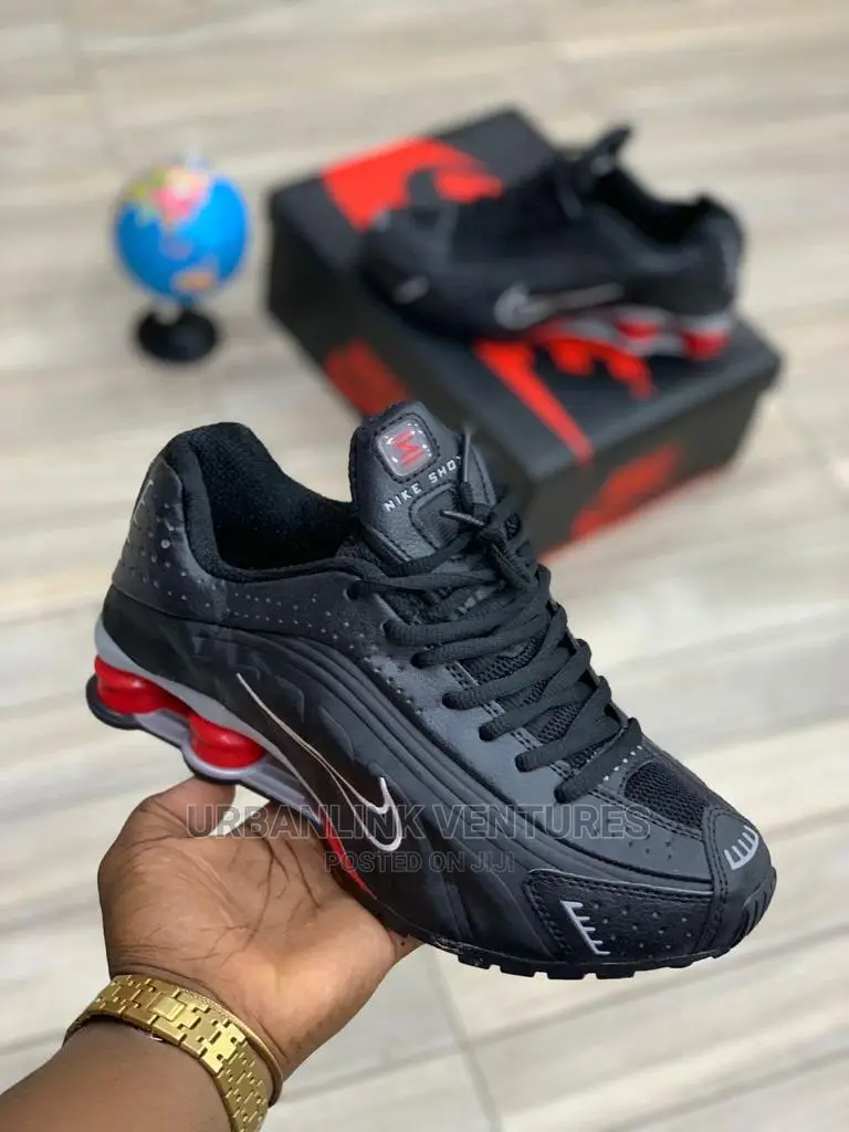 Nike Shoxs