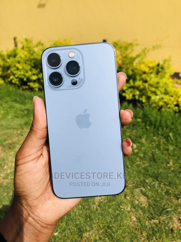 Apple iPhone 13 Pro 128 GB Blue - main view
