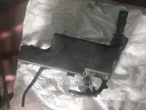 Toyota Hilux (Vigo) Fuse Box