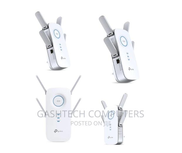 RE650 AC2600 Wi-Fi Range Extender - main view