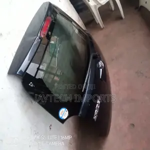Toyota Spade 2012