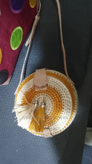 Round Handwoven Handbag Slaying Bag Beach Handbag