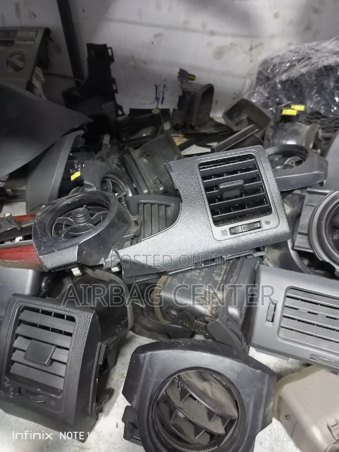 Dashboard Air Vents
