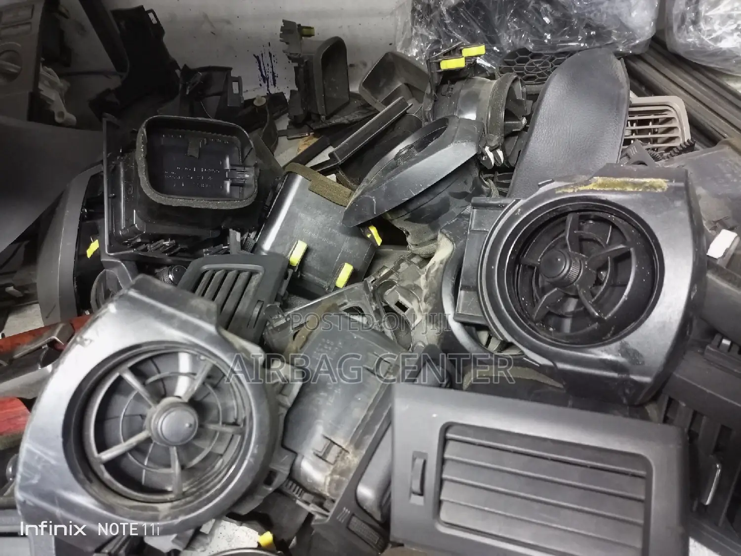 Dashboard Air Vents