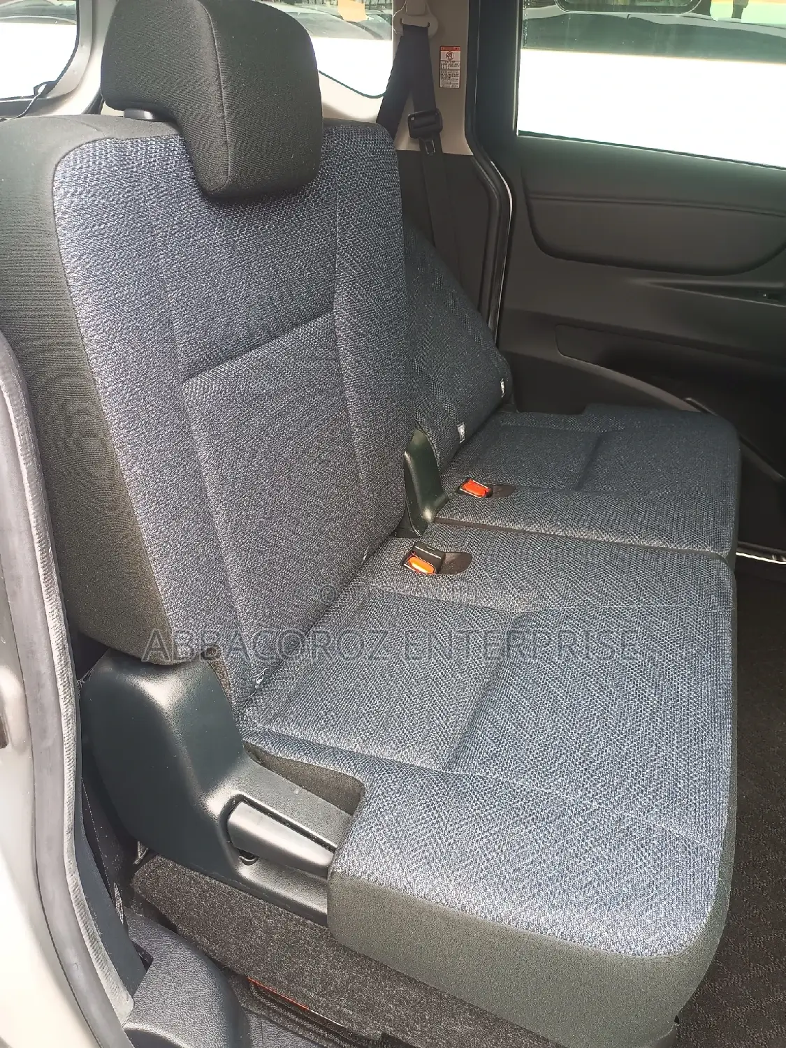 Toyota Sienta 1.5 AWD (6-seater) 2016 Silver