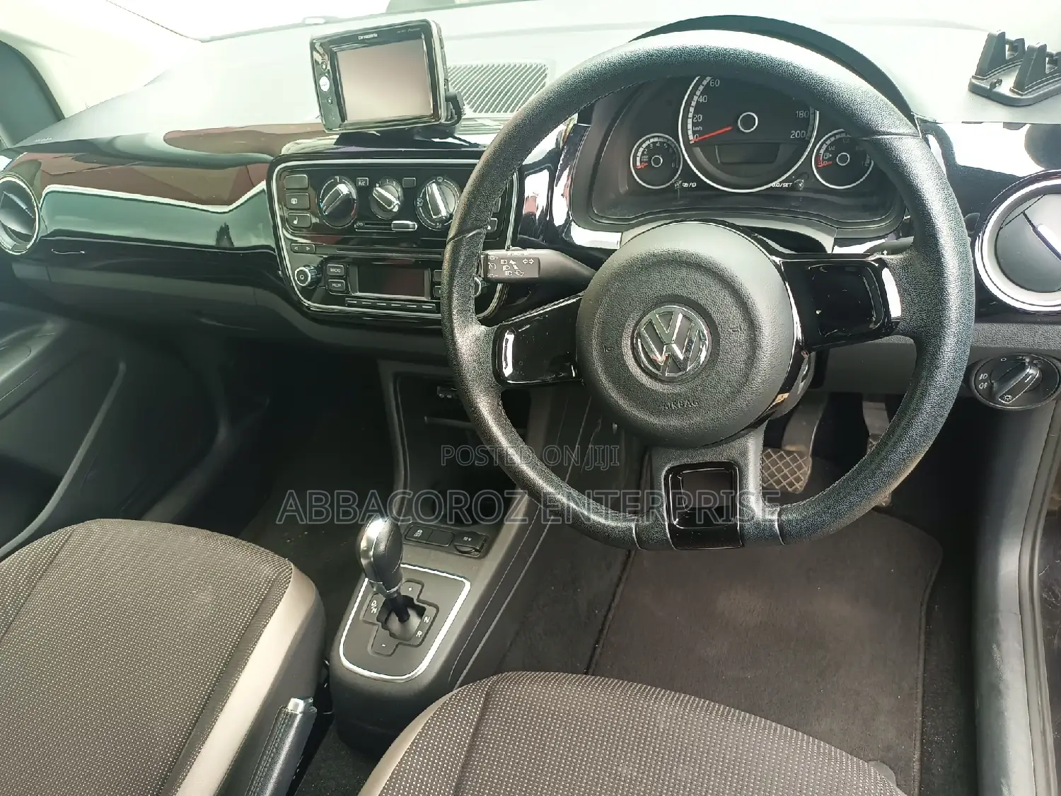 Volkswagen Up 2016 Black