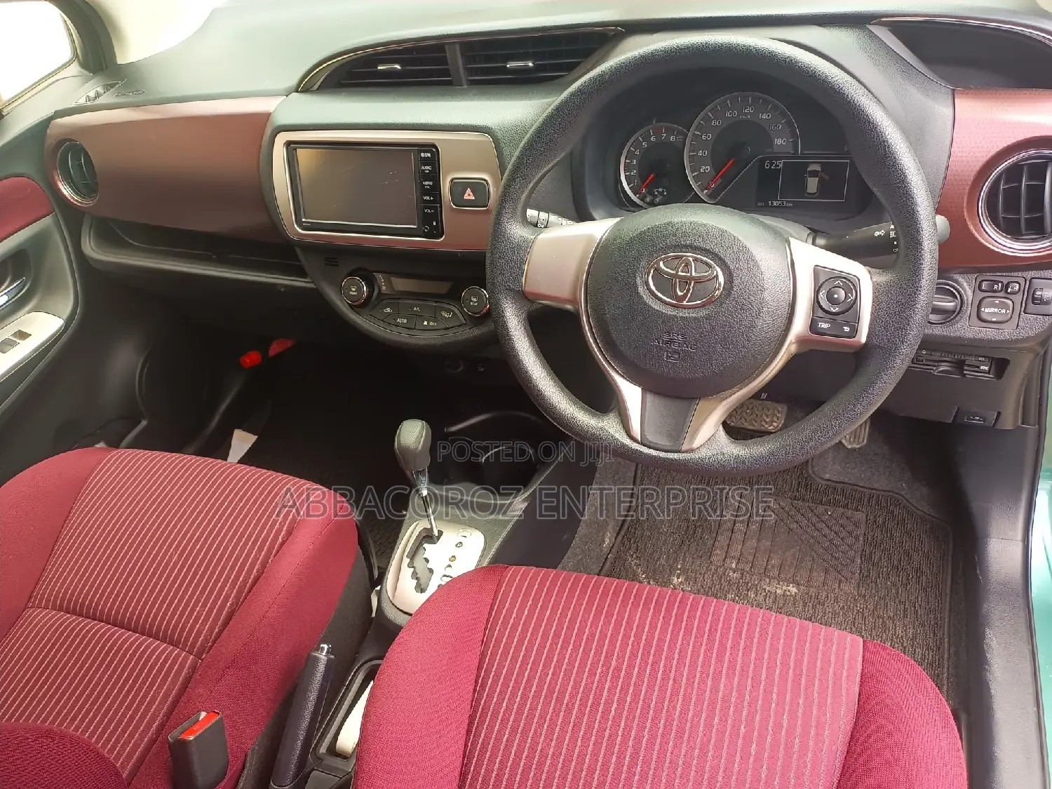 Toyota Vitz 2016 Green