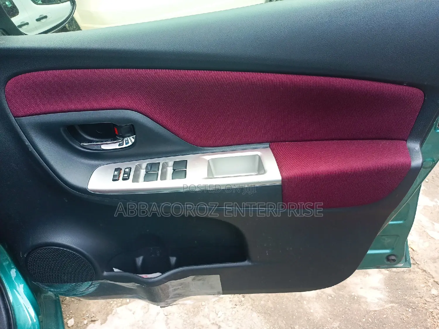 Toyota Vitz 2016 Green