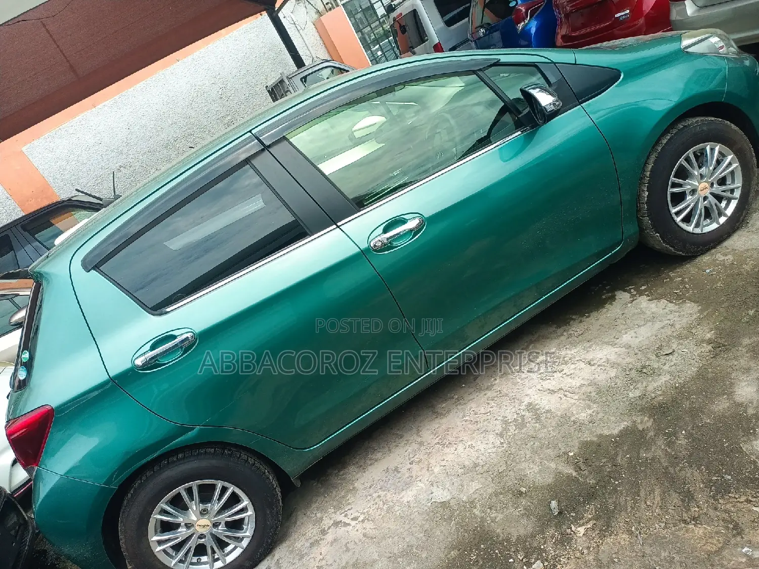 Toyota Vitz 2016 Green