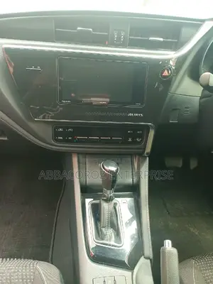 Toyota Auris 2016 Black