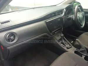 Toyota Auris 2016 Black