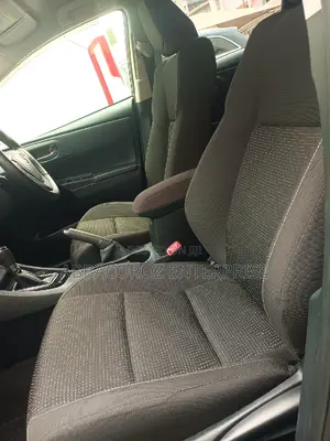 Toyota Auris 2016 Black