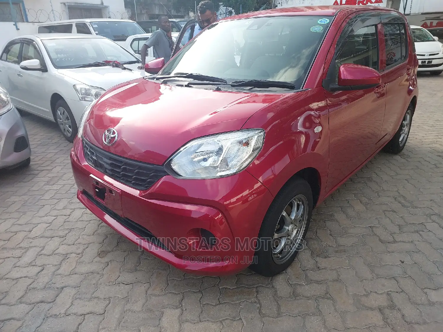 Toyota Passo 1.0 FWD 2017 Pink