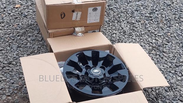 Size 16 Rims for Land Rover Defender. - thumbnail 2
