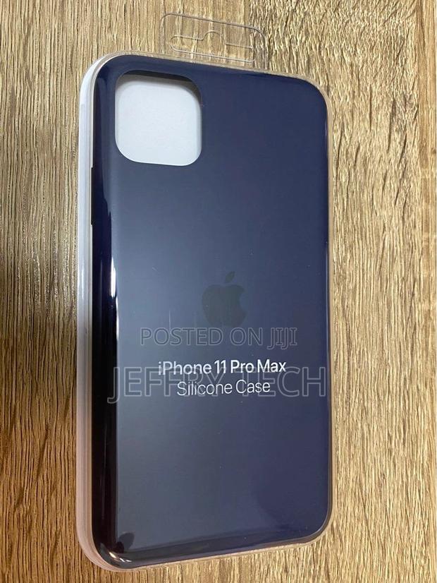 iPhone 11 Pro Max Apple Silicone Case - main view