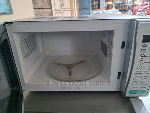 Ramtons Microwave(Silver) - thumbnail 2