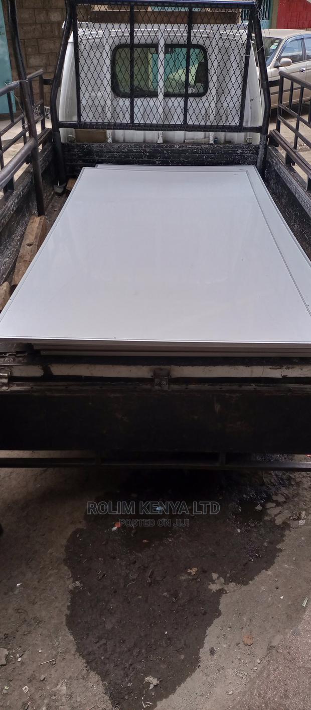 White Board for Schools/Colleges 1.8m X 1.2m– Double Sided