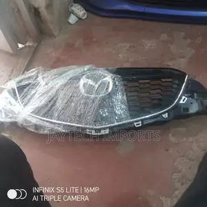 Mazda CX-5 2012 Grilles