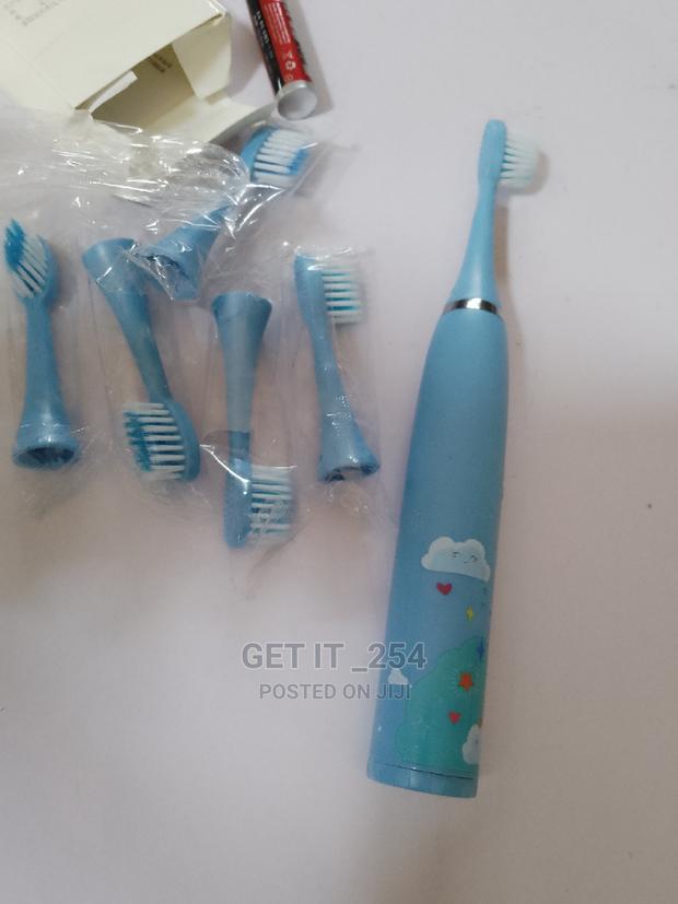 Cartoon Themed Battery Kids Electric Toothbrush - main view
