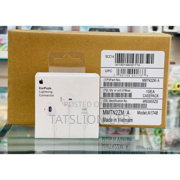 iPhone 11, 12, 13, 14 Earphones - main view