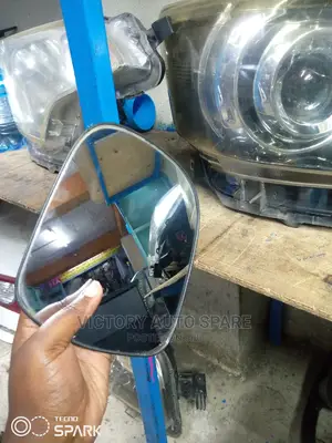 Harrier 240 Side Mirror Glass/Kioo