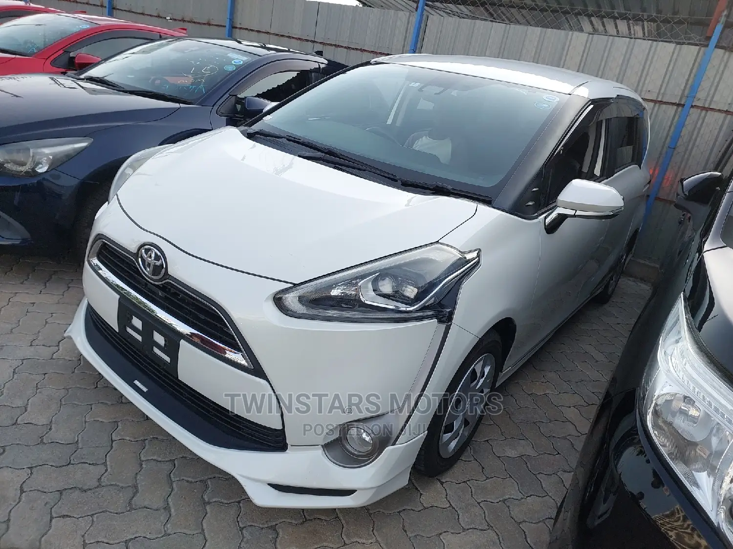 Toyota Sienta 1.5 FWD 2018 Pearl