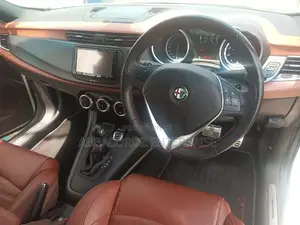 Alfa Romeo Giulia 2016 White