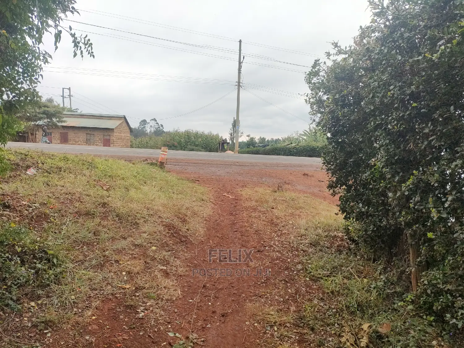 Nyeri/Gatitu 50/100 Touching Main Tarmac