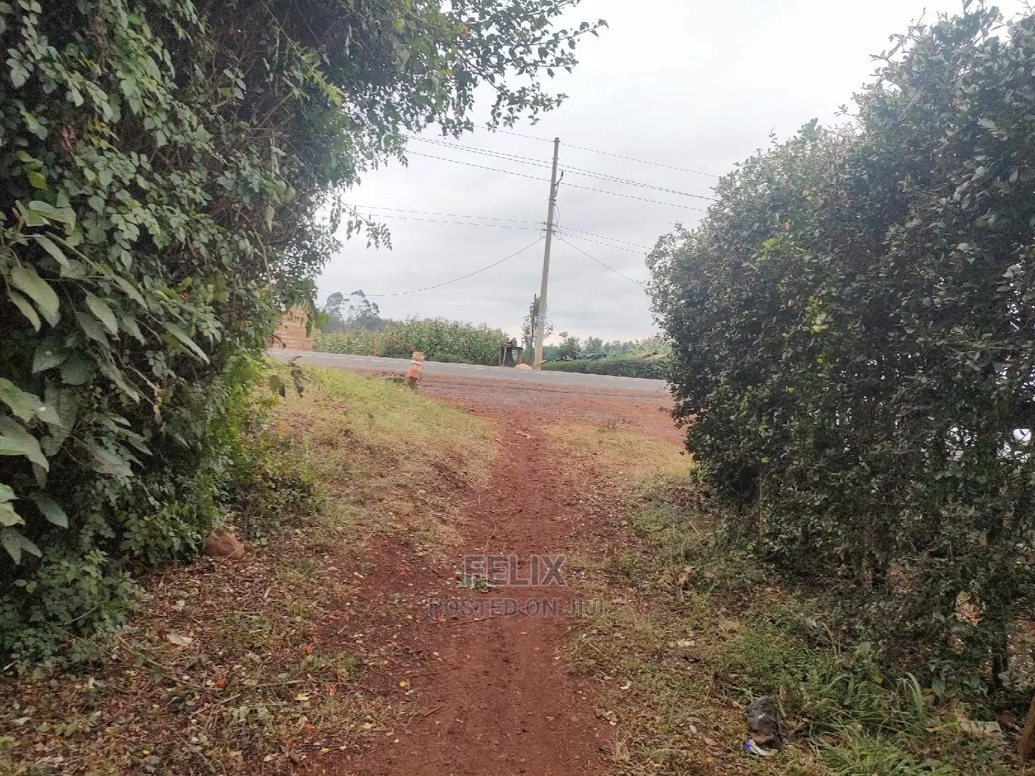 Nyeri/Gatitu 50/100 Touching Main Tarmac