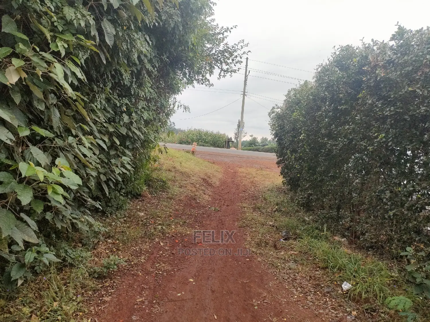 Nyeri/Gatitu 50/100 Touching Main Tarmac