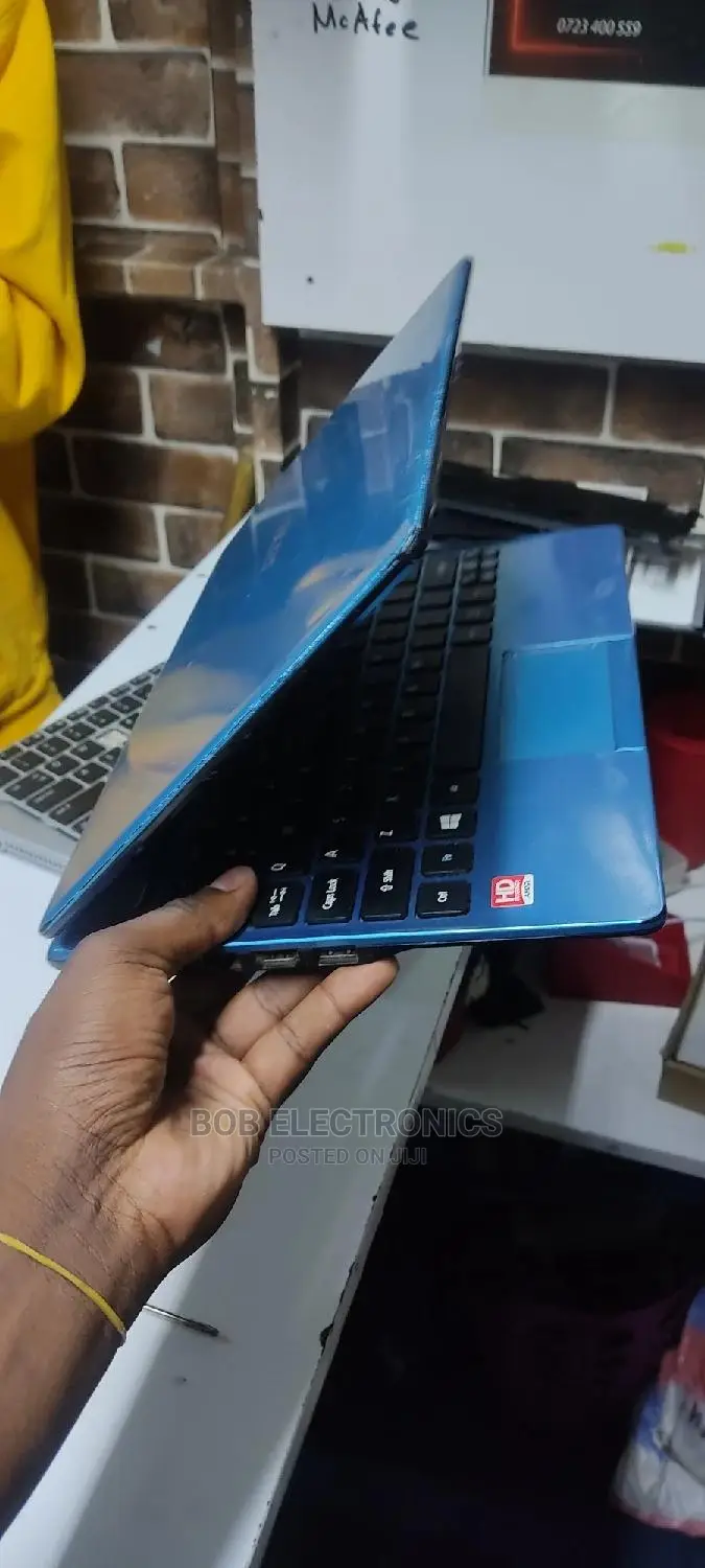 Laptop Acer Aspire 1 4GB Intel Celeron HDD 320GB