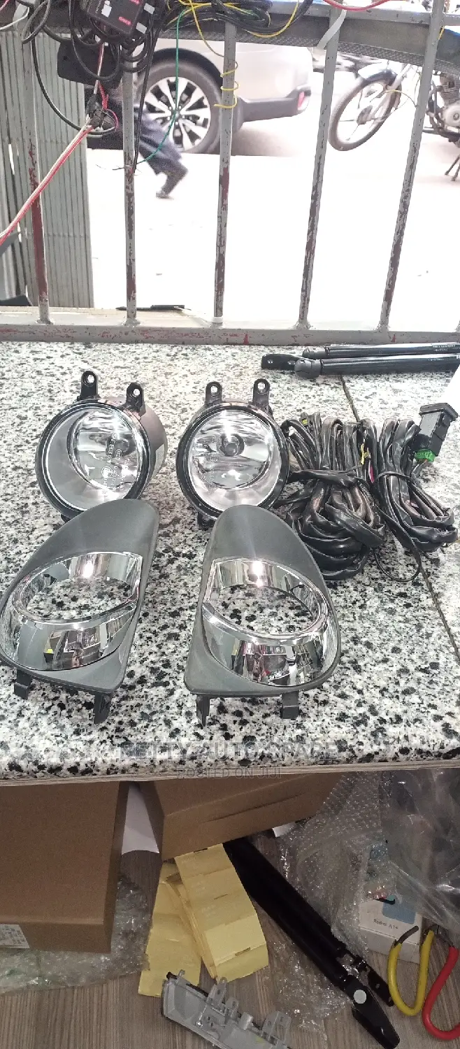 Toyota Vitz Fog Lights