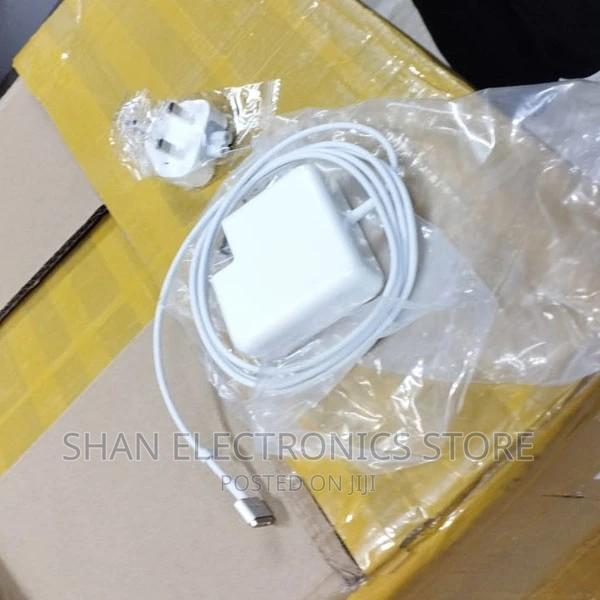 Good Quality 60 Watts Magsafe 1 Macbook Charger Adapter - main view