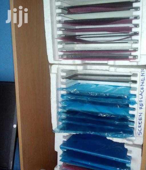 Get 15.6 Screens Replacement