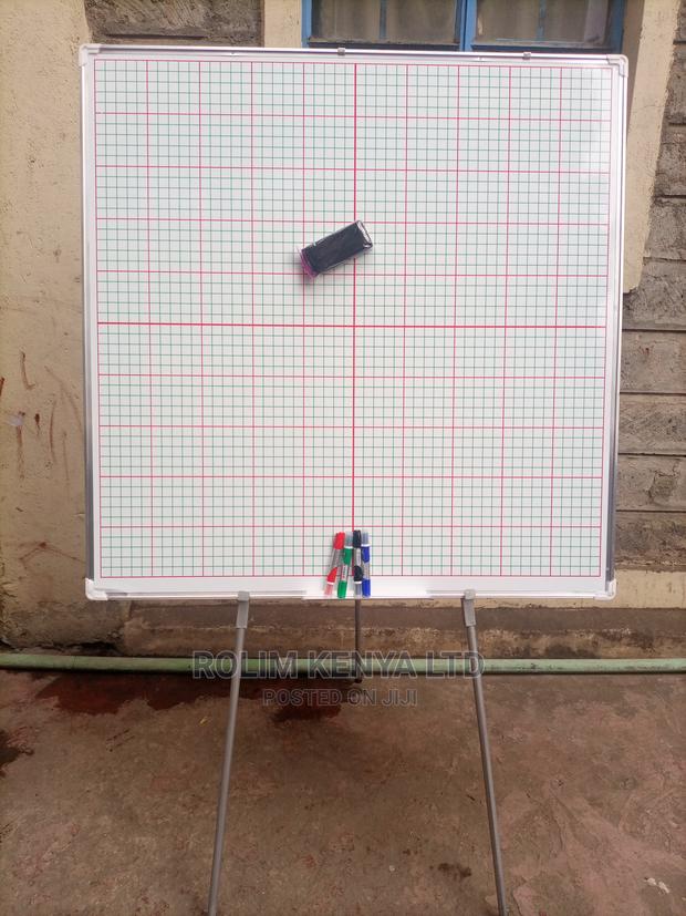 Graph Board With Tripod Stand 1.2m X 1.2m - main view
