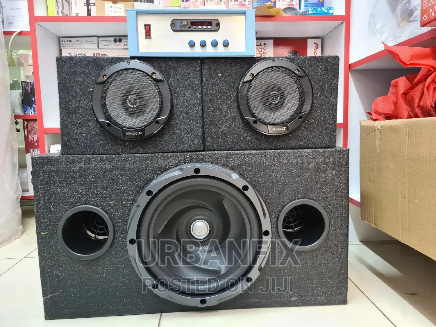 Kenwood 1000 Watts Bass With 2 Midrange Speakers and Amp