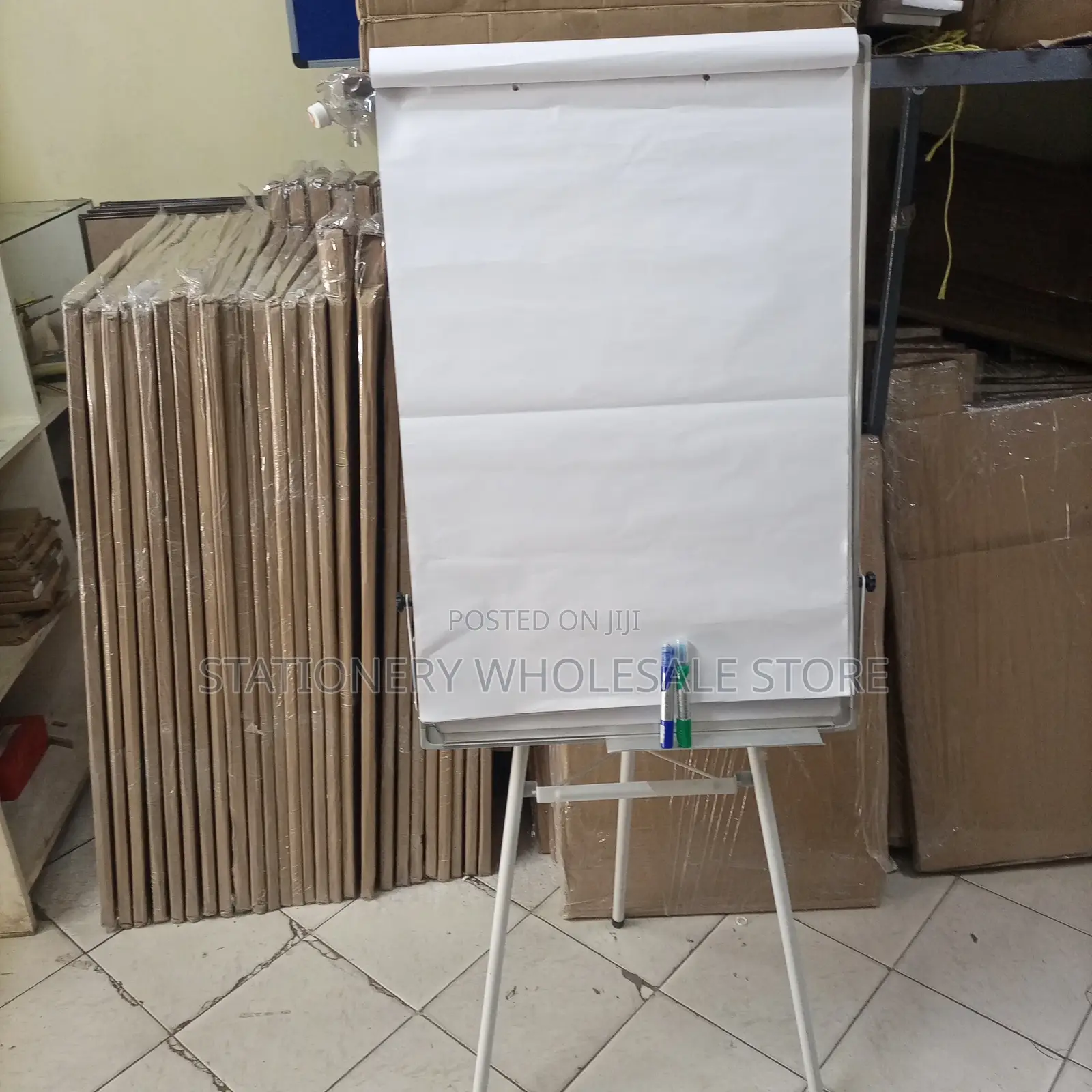 Flipchart Stand and Paper for Home Tuition 0.9m X 0.6m