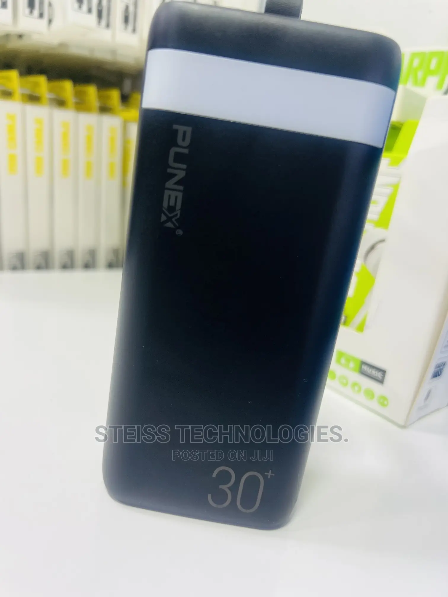 Punex 30000-Mah Powerbank.